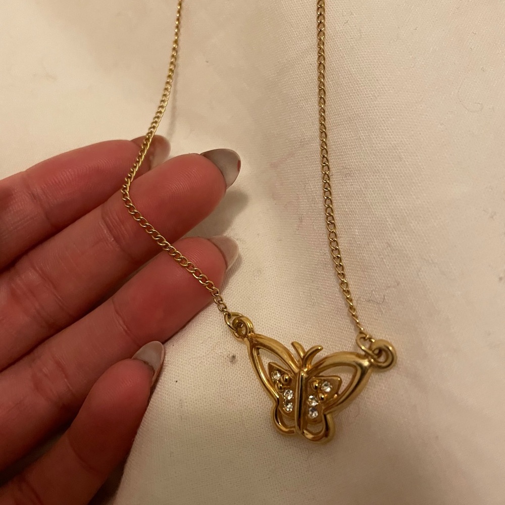 GOLD BUTTERFLY🦋 NECKLACE